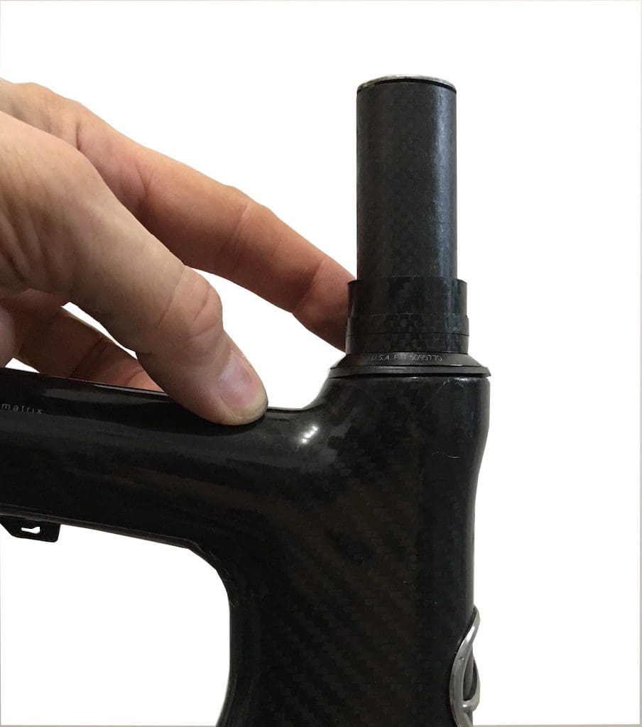 Mounting the steering bearings