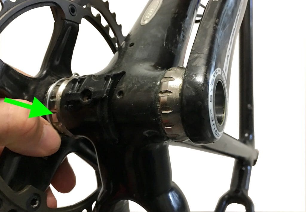Assembly of Campagnolo Ultra-Torque crankset
