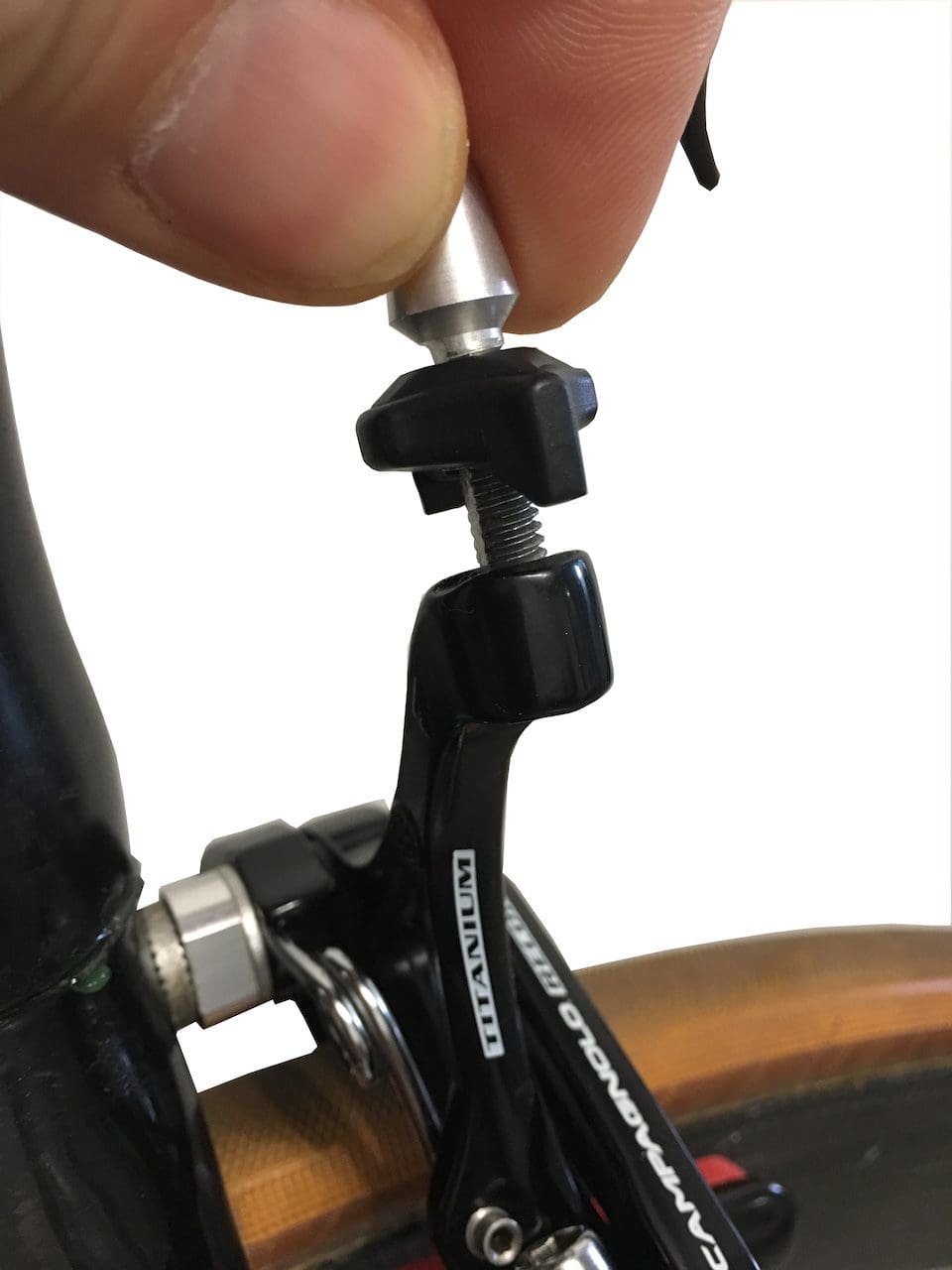 How to mount and adjust your Campagnolo rim brakes?