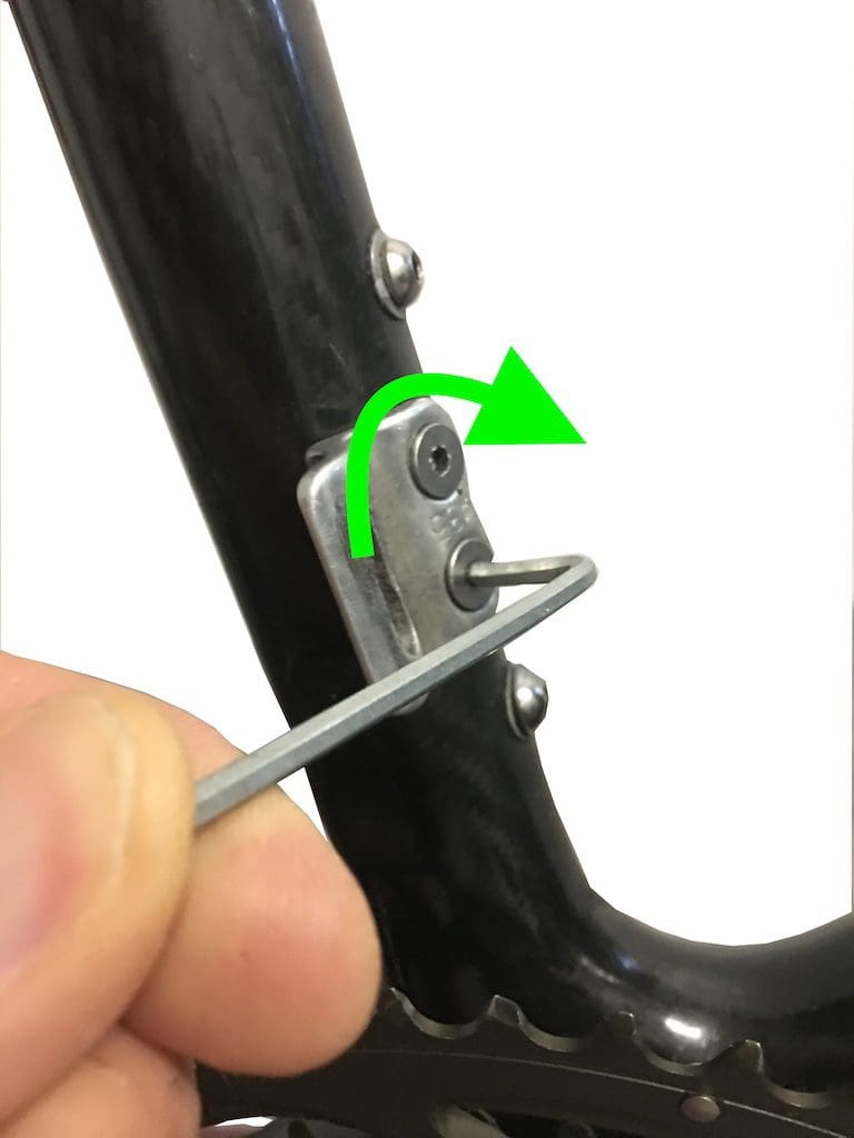 Adjustment of Campagnolo 10 and 11 speed derailleurs