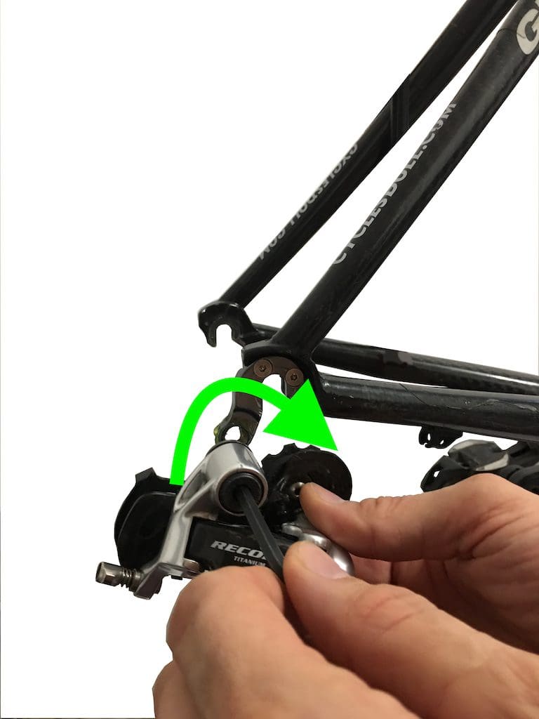 Serrage du dérailleur arrière