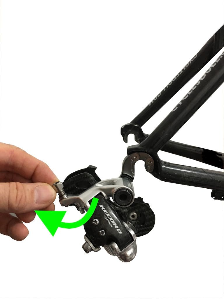 Adjustment of Campagnolo 10 and 11 speed derailleurs