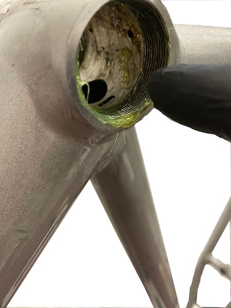 How to assemble the Sram GXP bowls