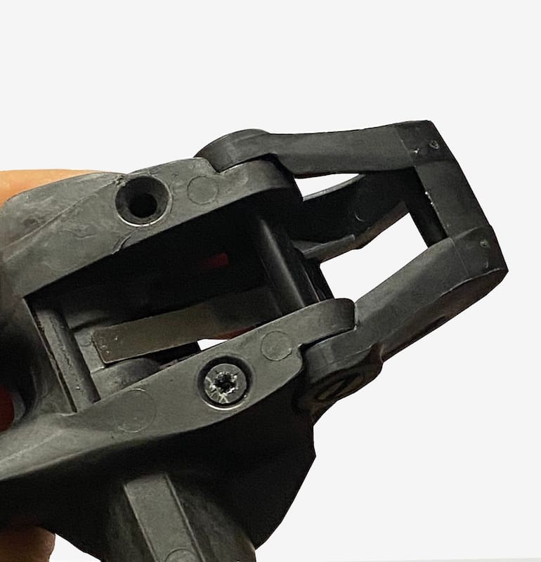 Remplacer la lame carbone des pédales Time