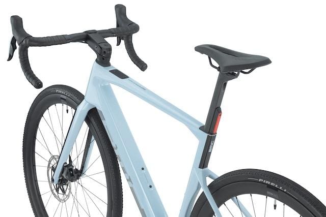 2023 BMC Roadmachine 01 AMP X2023 BMC Roadmachine 01 AMP X