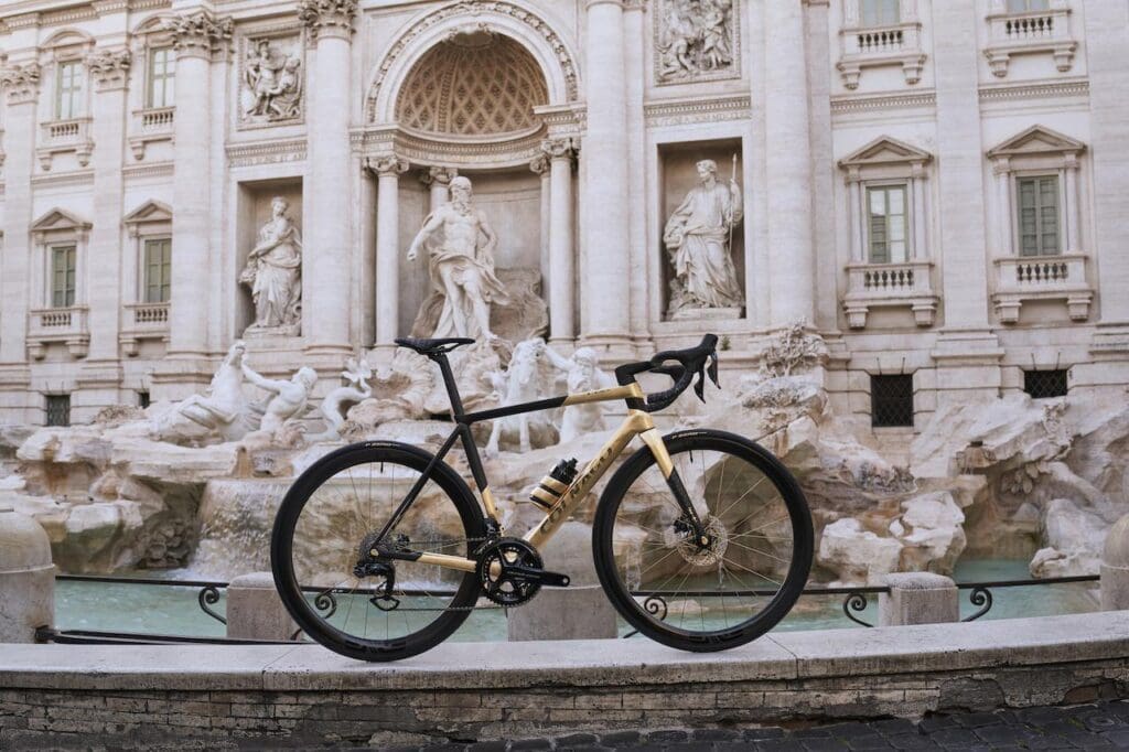 2023 Colnago Gioiello Giro