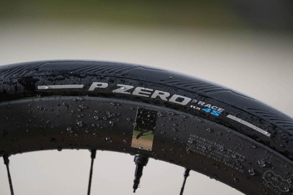 2023 tubeless Pirelli P ZERO Race 4s TLR