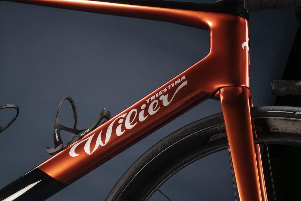 2023 vélo Wilier Fiante SLR Ramato avec groupe Campagnolo Super Record Wireless