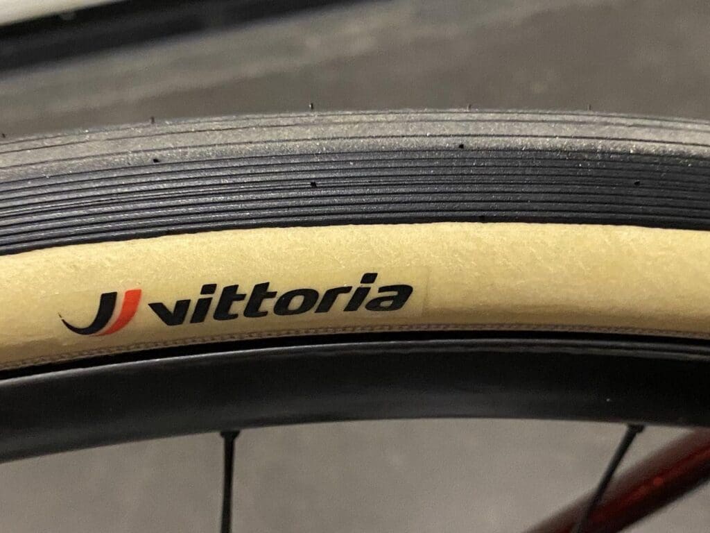 2023 test tubeless Vittoria Corsa Pro