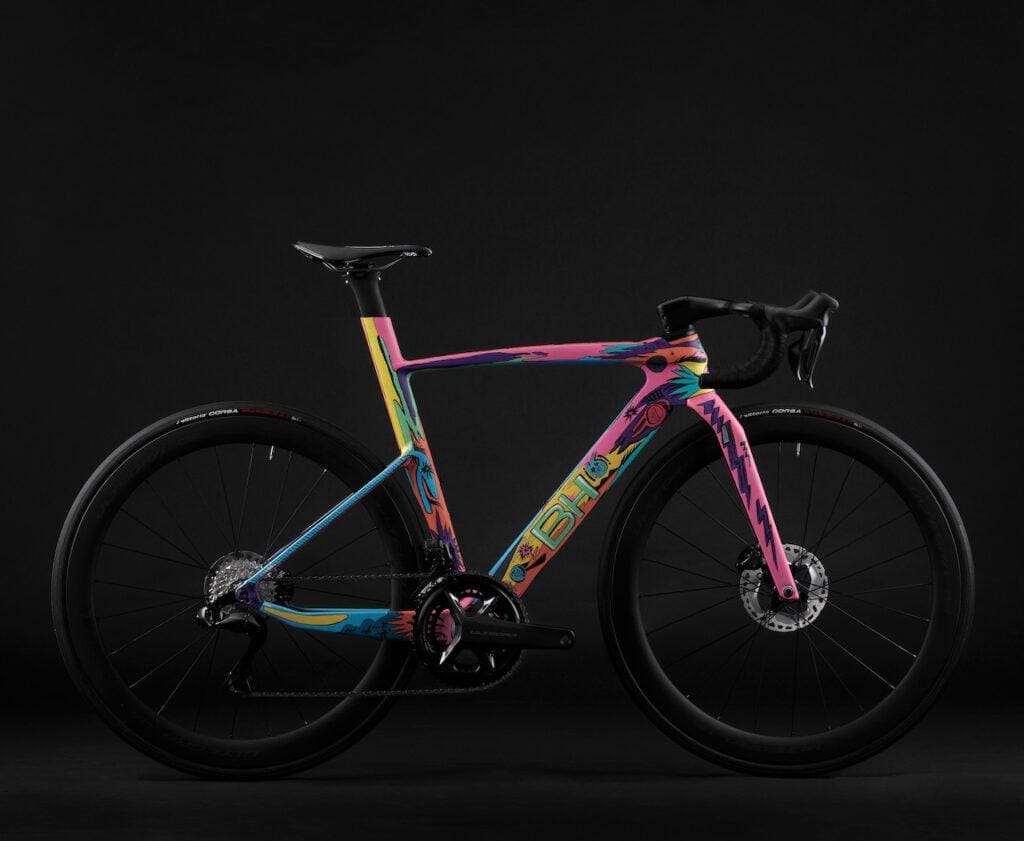 2023 vélo Bh décoré par Raisa Alava