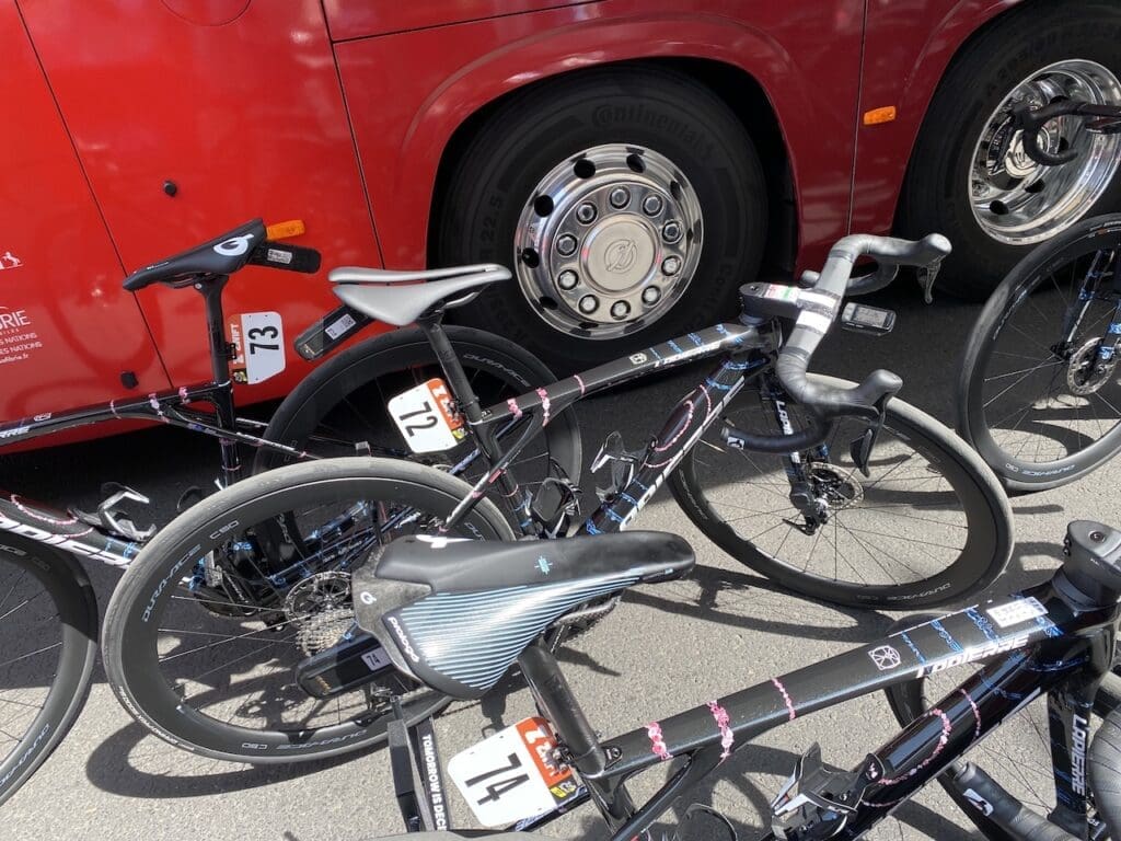 2023 matériel et vélos du Tour de France Femmes avec Zwift