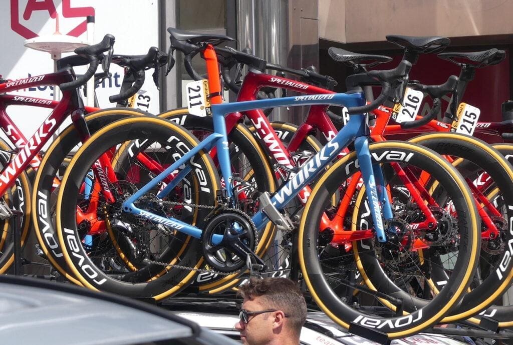 Dans les paddocks du Tour de France 2023 les vélos et matériel à voir...