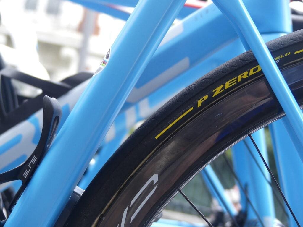 Dans les paddocks du Tour de France 2023 les vélos et matériel à voir...