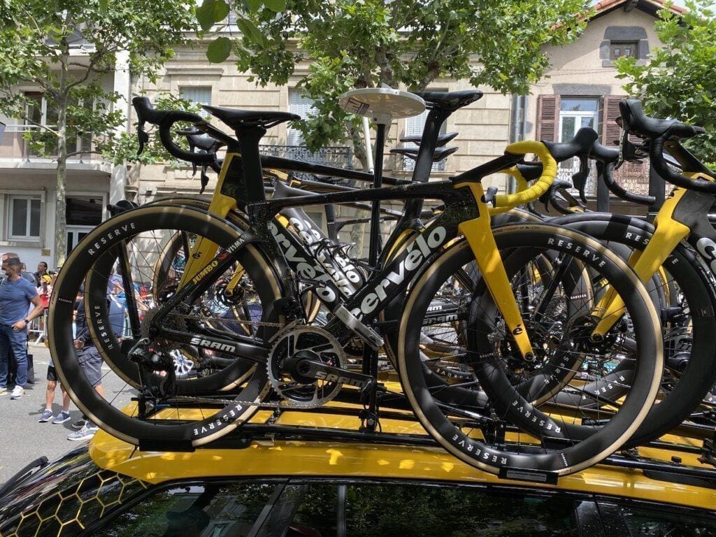 Dans les paddocks du Tour de France 2023 les vélos et matériel à voir...