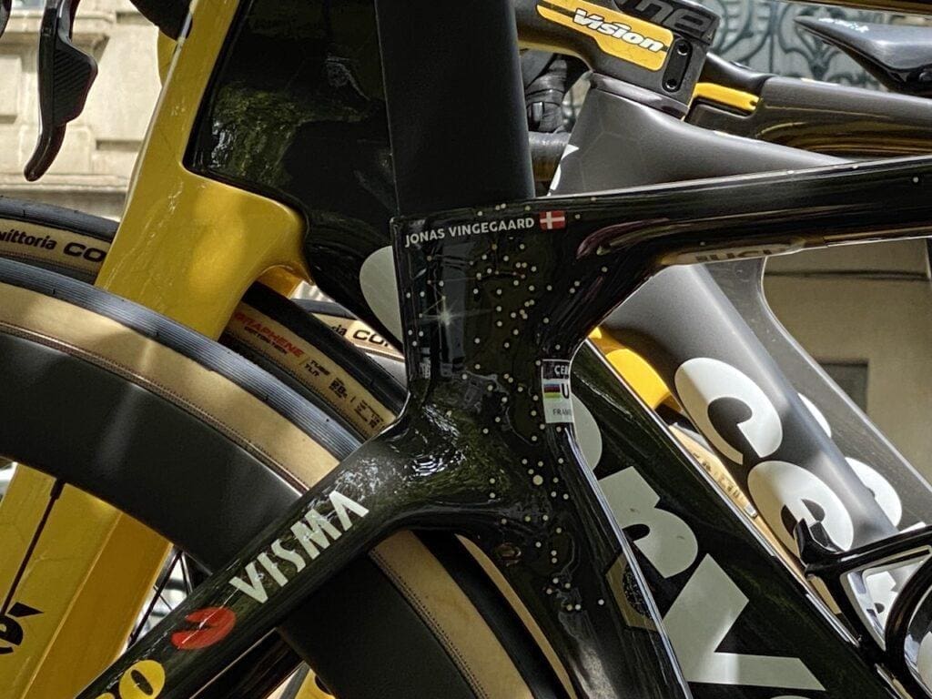 Dans les paddocks du Tour de France 2023 les vélos et matériel à voir...