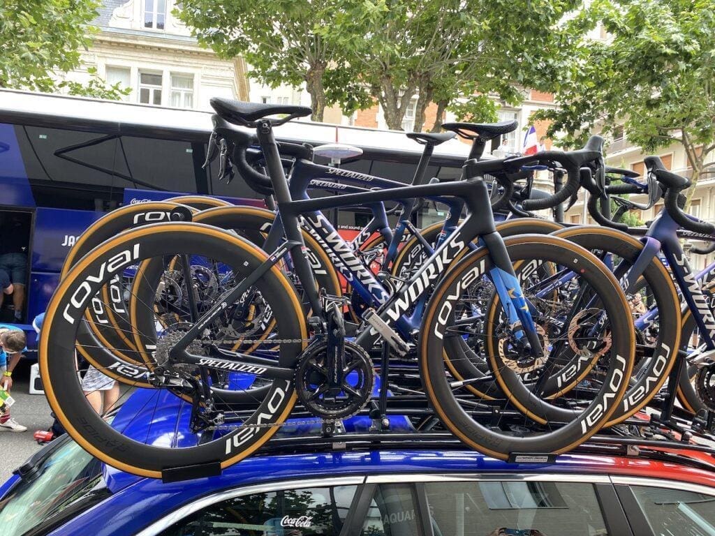 Dans les paddocks du Tour de France 2023 les vélos et matériel à voir...