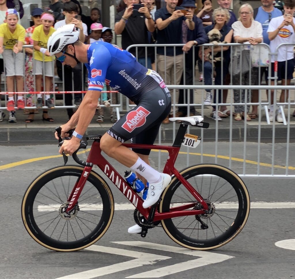 Dans les paddocks du Tour de France 2023 les vélos et matériel à voir...