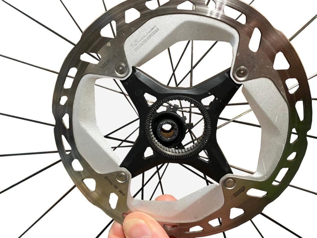 Démonter et contrôler ses rotors de freins à disque Shimano