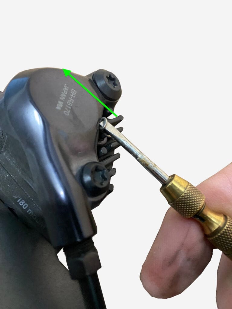 Changer les plaquettes et faire la purge des freins Shimano sur les groupes Dura-Ace, Ultegra et 105 12 vitesses