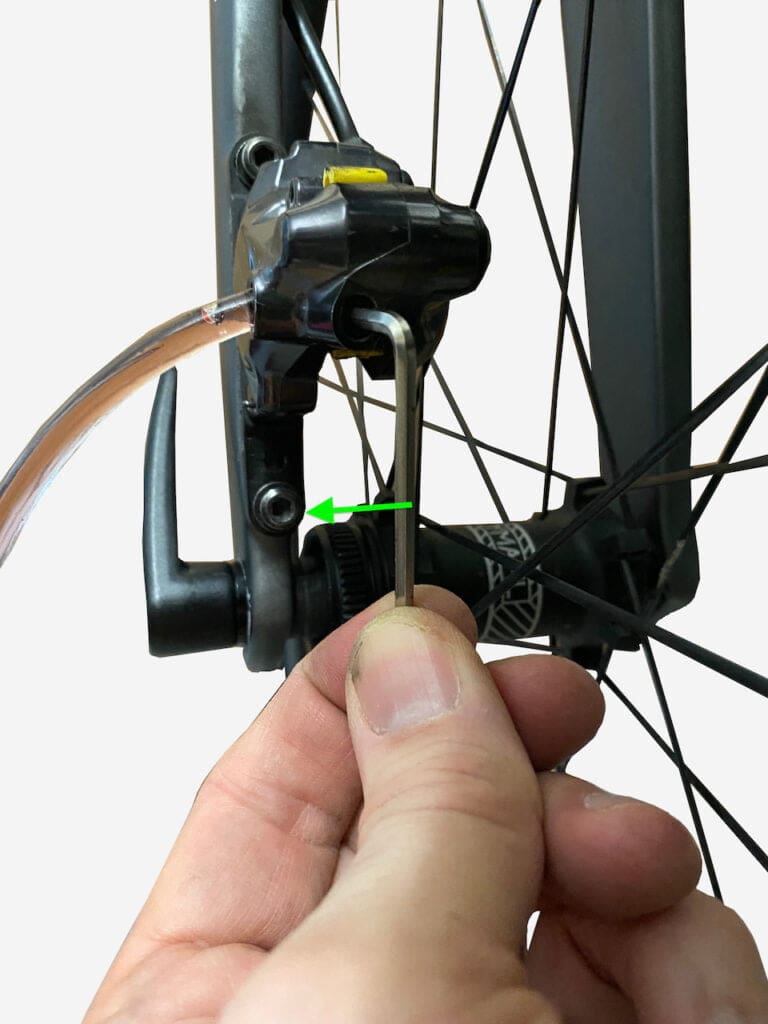 Changer les plaquettes et faire la purge des freins Shimano sur les groupes Dura-Ace, Ultegra et 105 12 vitesses