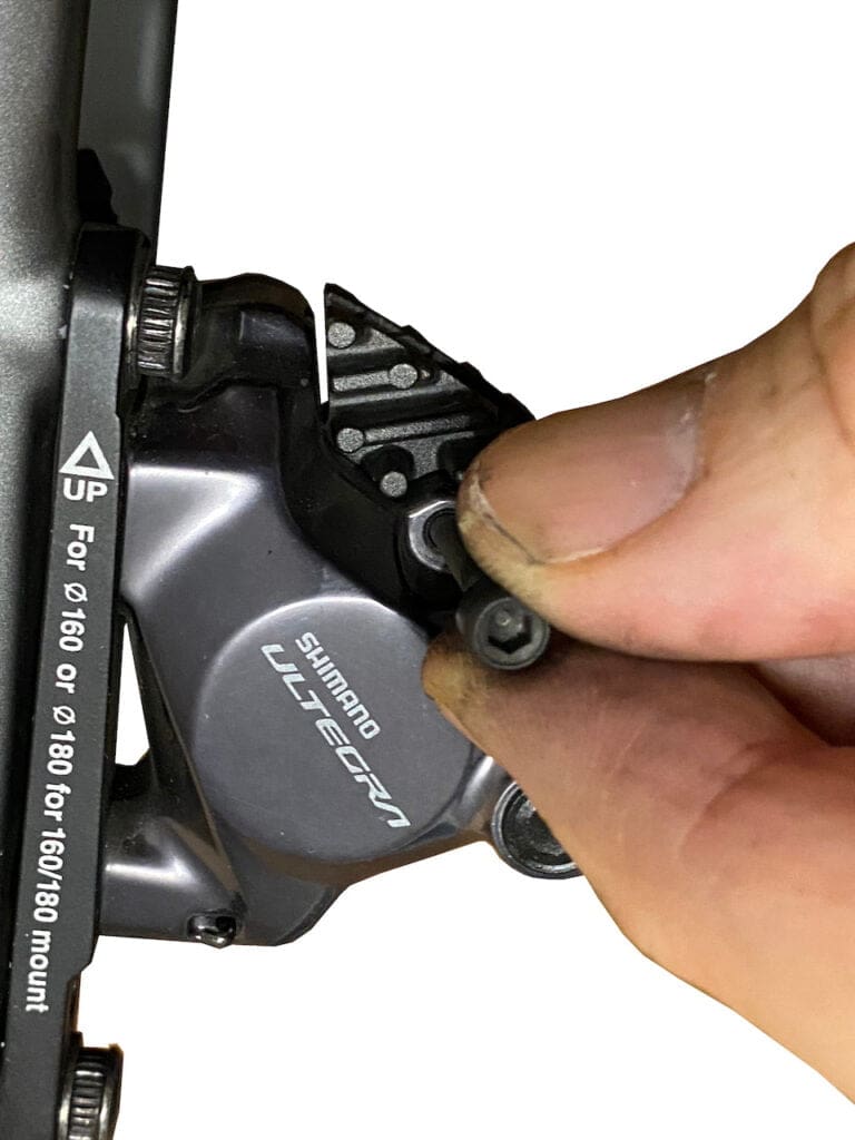 Changer les plaquettes et faire la purge des freins Shimano sur les groupes Dura-Ace, Ultegra et 105 12 vitesses