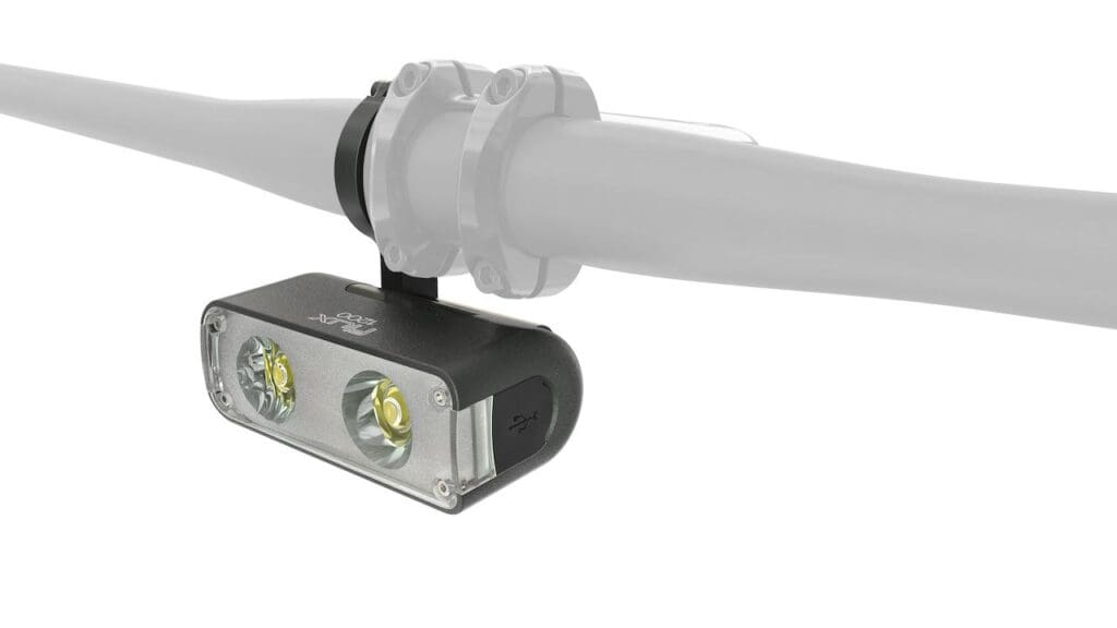 2023 éclairage Specialized Flux 1250