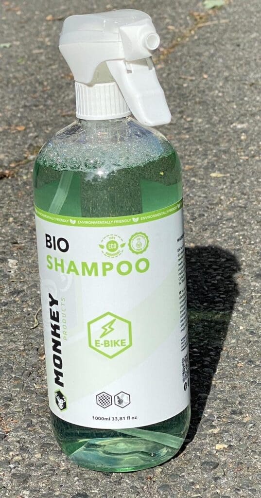 2023 Test Monkey Products Bio Degreaser et Bio Shampoo