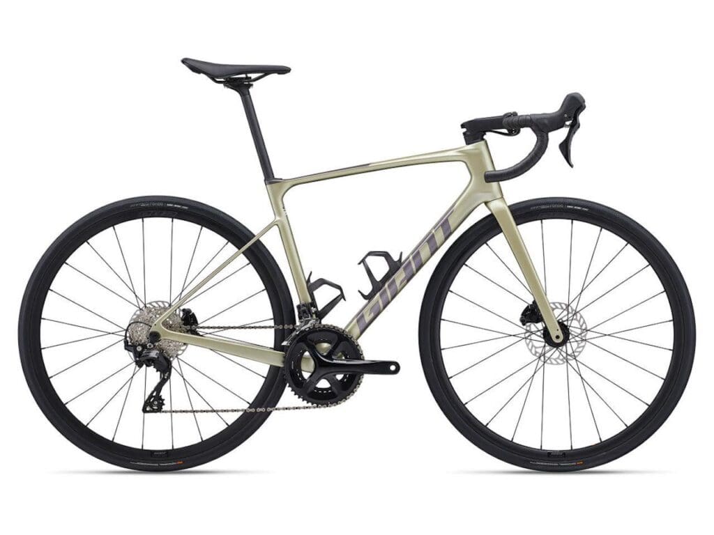 2024 vélo Giant Defy Advanced SL