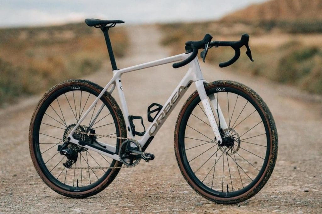 2024 vélos de gravel Orbea Terra M et Terra H