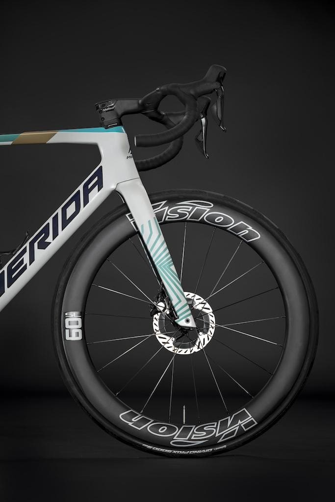 2024 Vélos Merida Scultura et Reacto de Bahrain-Victorious