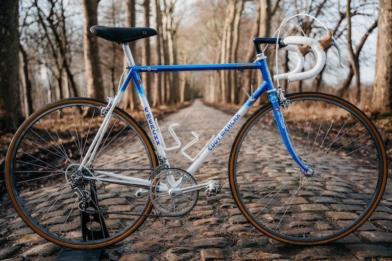 gamme de vélos Eddy Merckx 2024 aux coloris Retrosonic