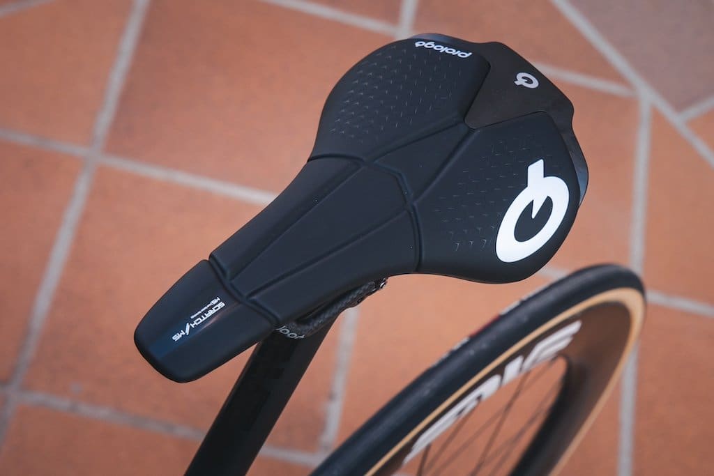 2024 vélo Aurum Magma Agate Black de l'équipe Polti-Kometa