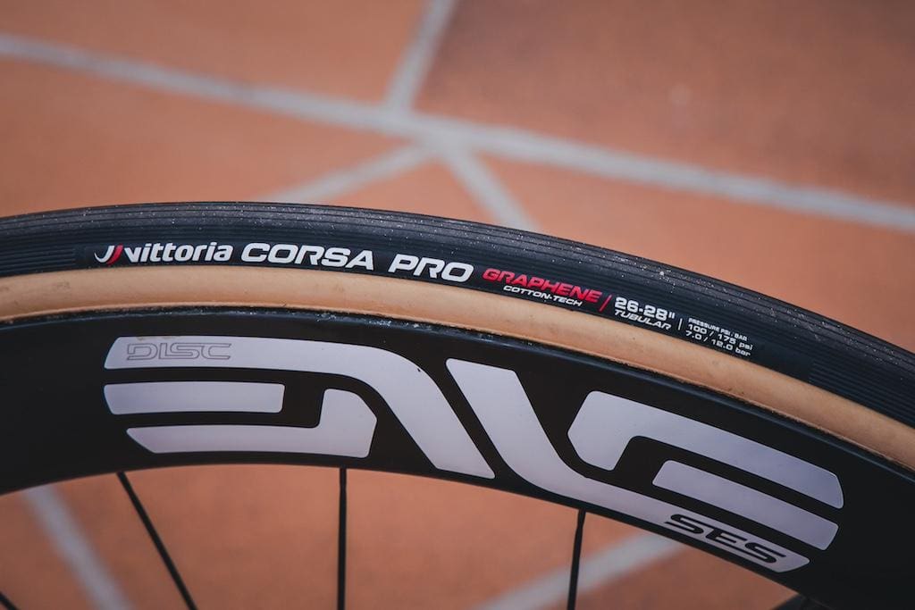 2024 vélo Aurum Magma Agate Black de l'équipe Polti-Kometa