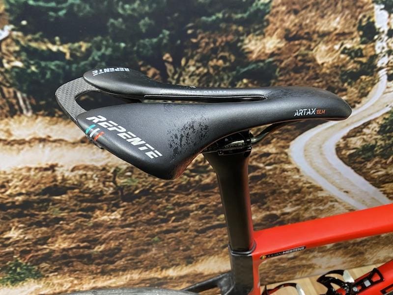 2024 vélo De Rosa du Team Bingoal-WB