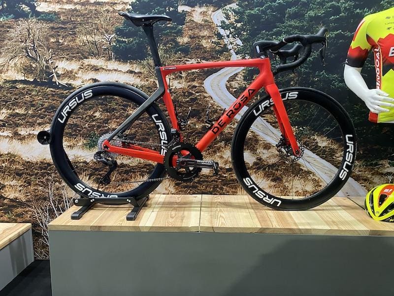 2024 vélo De Rosa du Team Bingoal-WB