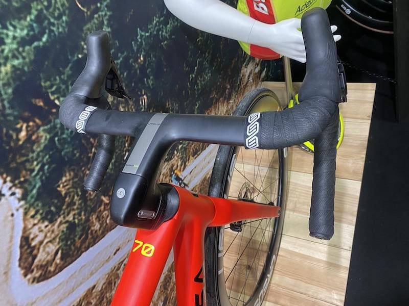 2024 vélo De Rosa du Team Bingoal-WB