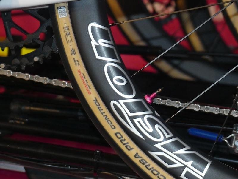 2024 vélos et matériel du Omloop Het Nieuwsblad