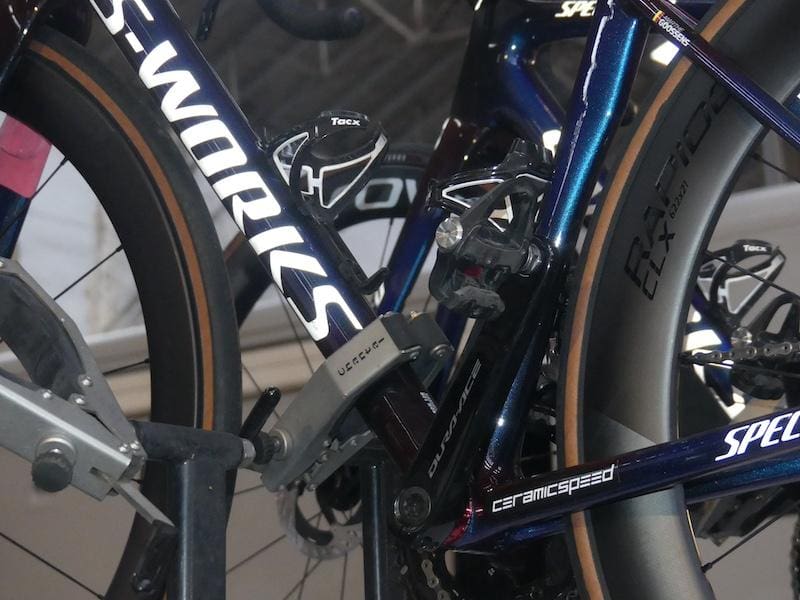 2024 vélos et matériel du Omloop Het Nieuwsblad