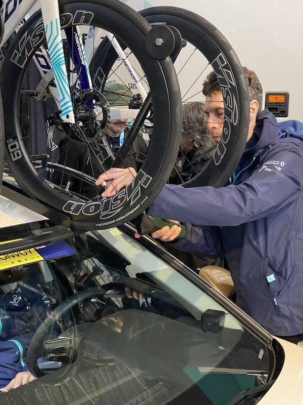 2024 vélos et matériel du Omloop Het Nieuwsblad