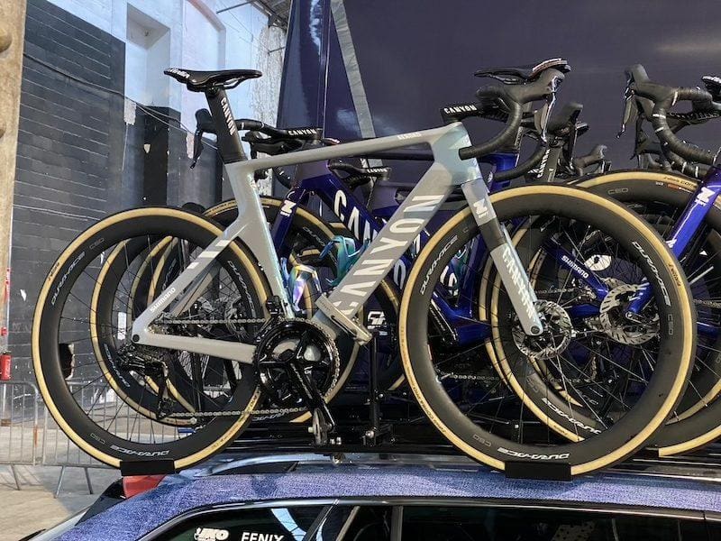 2024 vélos et matériel du Omloop Het Nieuwsblad