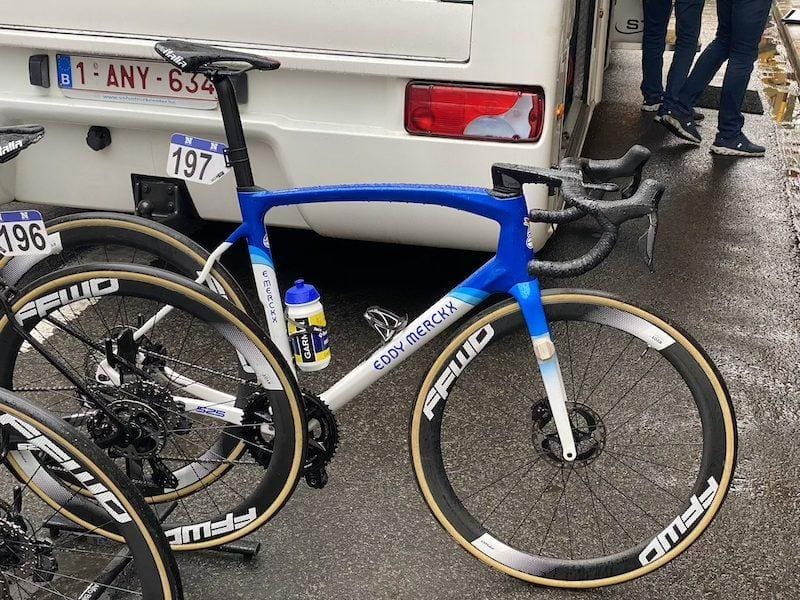 2024 vélos et matériel du Omloop Het Nieuwsblad