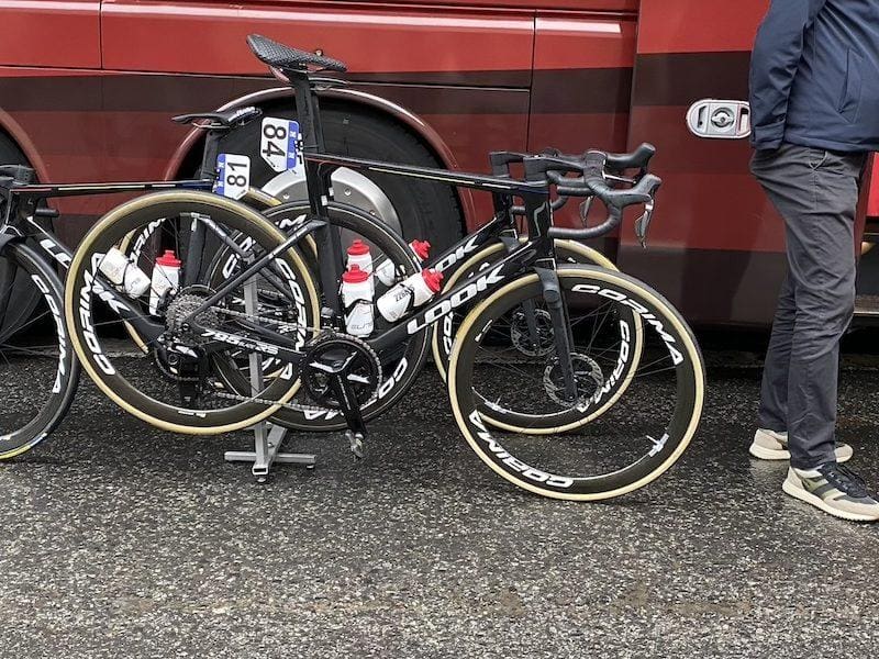 2024 vélos et matériel du Omloop Het Nieuwsblad