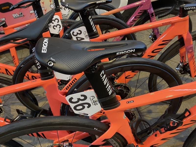 Vélos Canyon 2024 de l'équipe Canyon//Sram