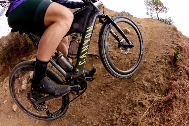 2024 egravel Canyon Grizl:On VAE