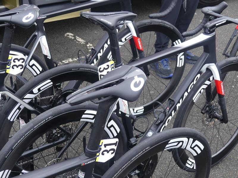 Les vélos et matériel des coureurs pros sur Paris-Nice 2024
