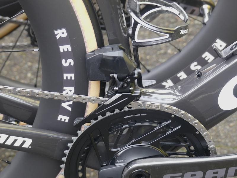 Les vélos et matériel des coureurs pros sur Paris-Nice 2024