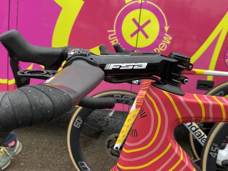 Les vélos et matériel des coureurs pros sur Paris-Nice 2024