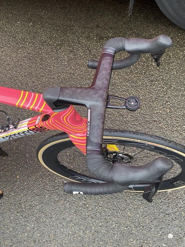 Les vélos et matériel des coureurs pros sur Paris-Nice 2024