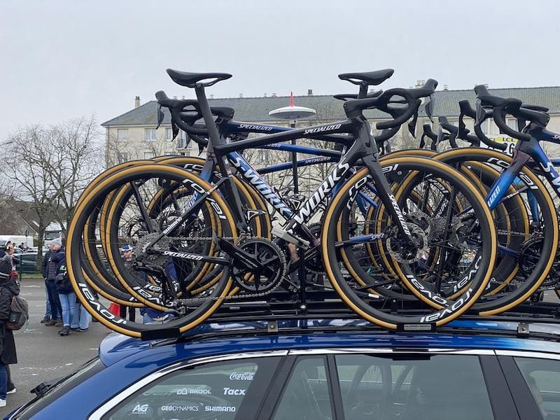 Les vélos et matériel des coureurs pros sur Paris-Nice 2024
