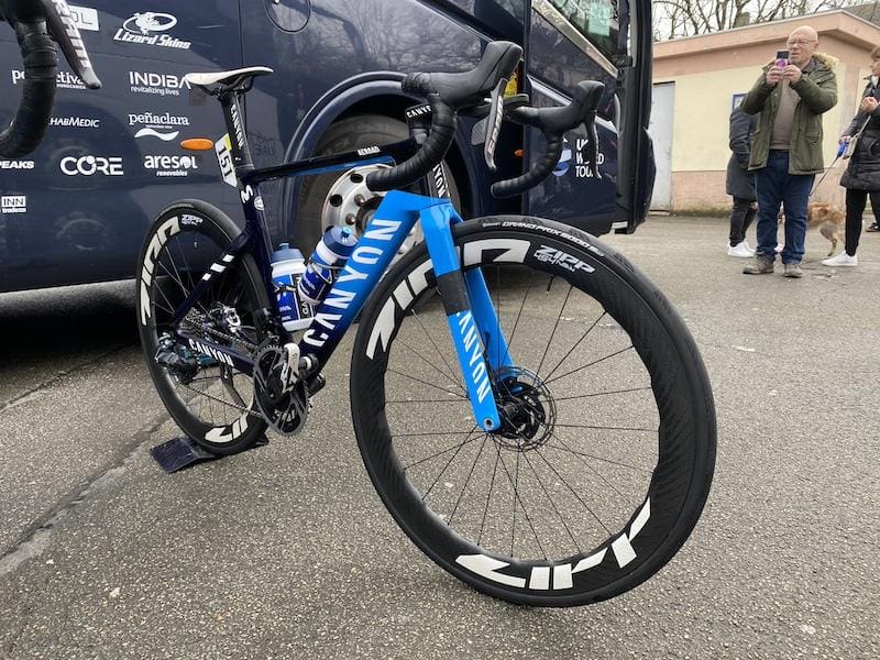 Les vélos et matériel des coureurs pros sur Paris-Nice 2024